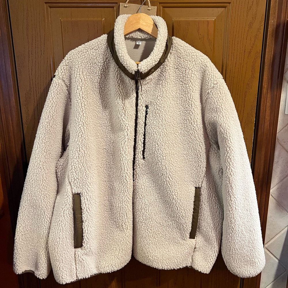NEW w/o tags - Uniqlo Windproof Outer Fleece Jacket (Beige) Unisex XXL